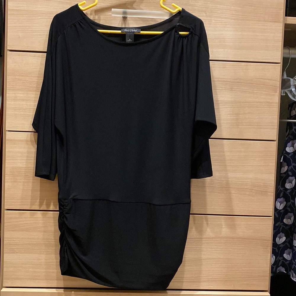 White House black market dressy tunic/blouse. Size Small. Black.